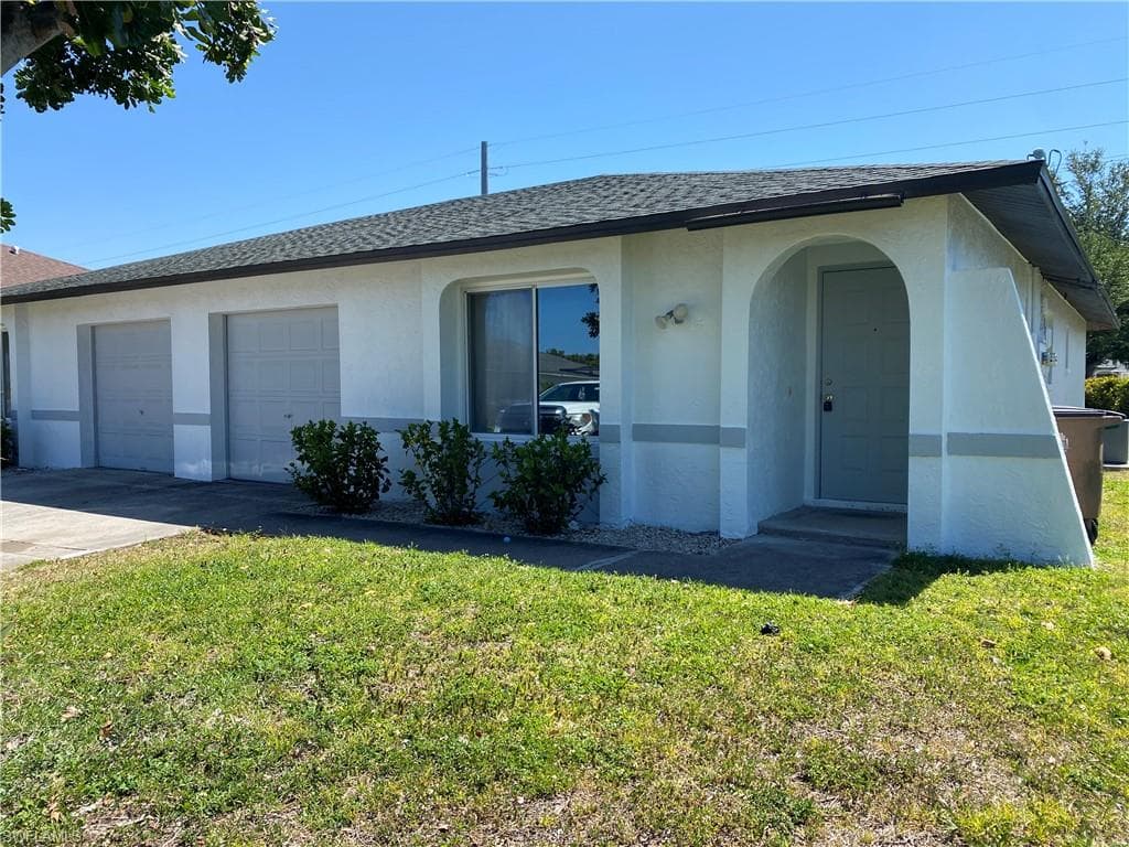 3223 SW Santa Barbara PL CAPE CORAL, FL 33914