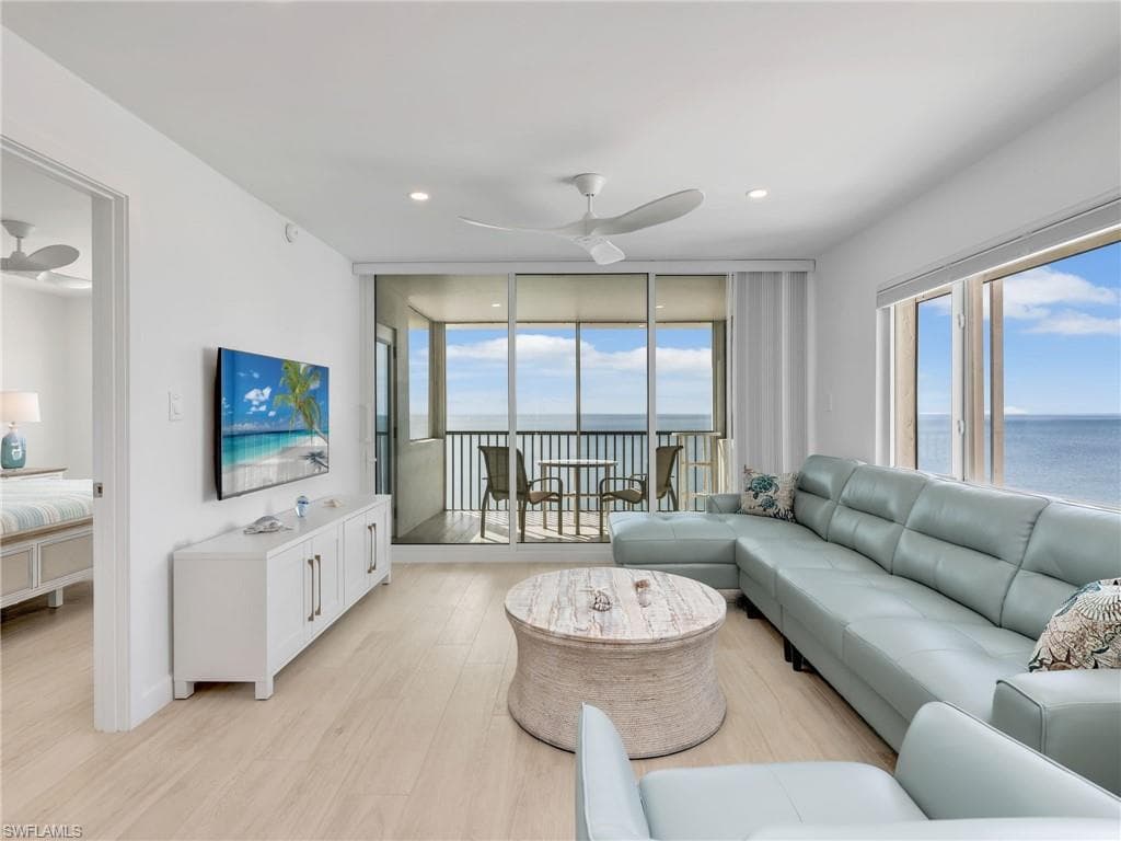 26340 Hickory BLVD 902 BONITA SPRINGS, FL 34134