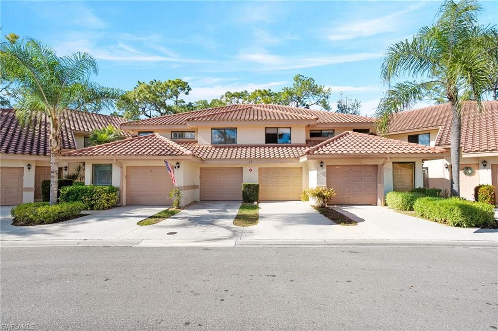 15 Bennington DR 3 NAPLES, FL 34104