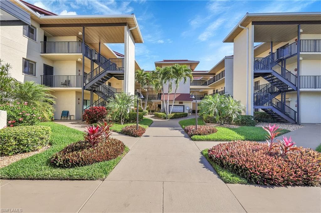 11220 Caravel CIR 202 FORT MYERS, FL 33908