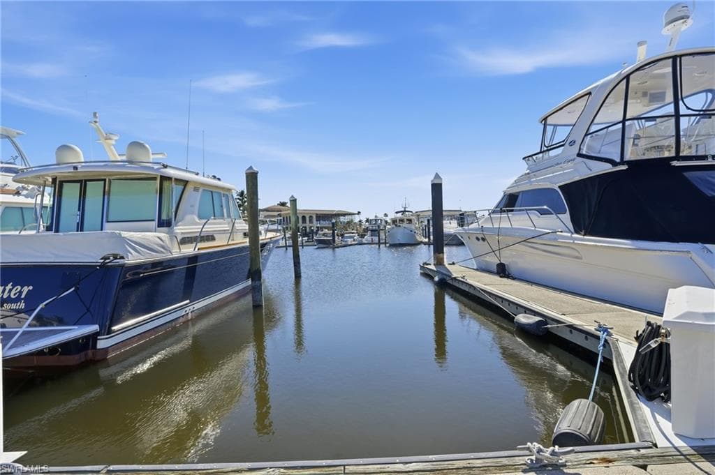50' BOAT SLIP E-26 GULF HARBOUR MARINA FORT MYERS, FL 33908