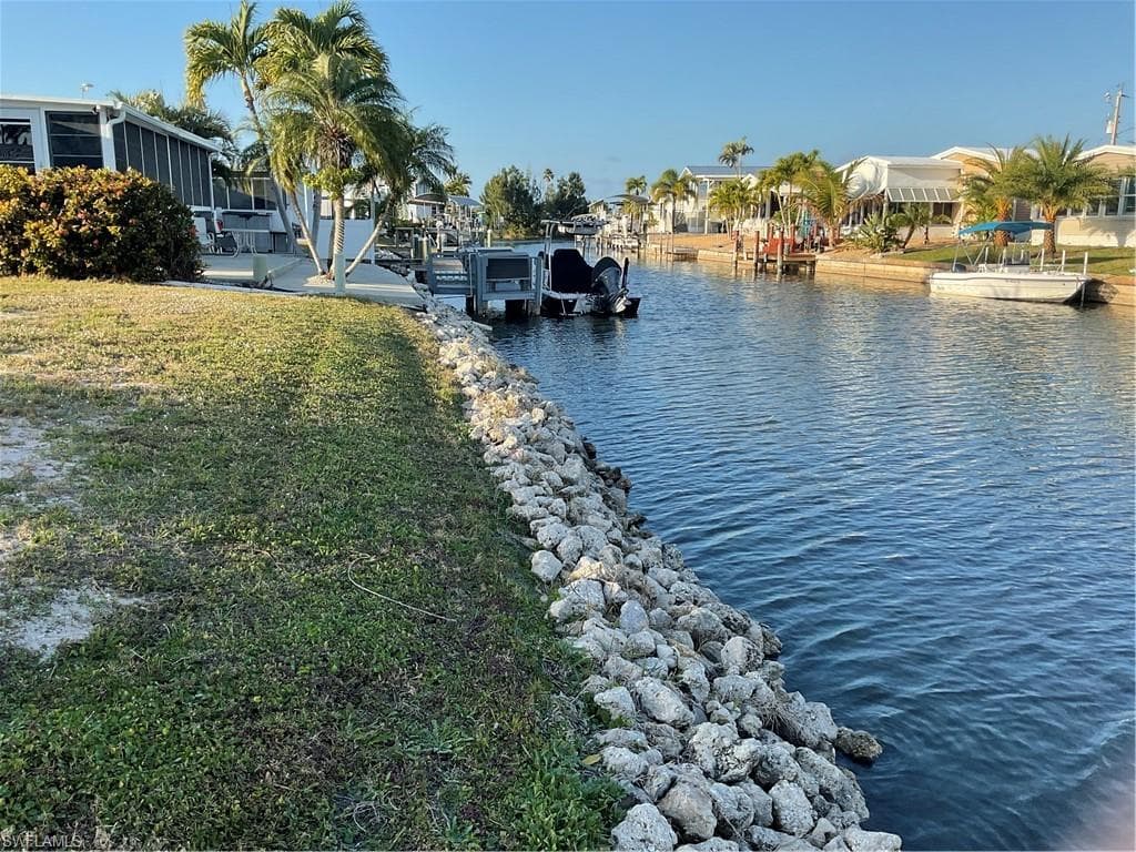 7227 Cobiac DR ST. JAMES CITY, FL 33956