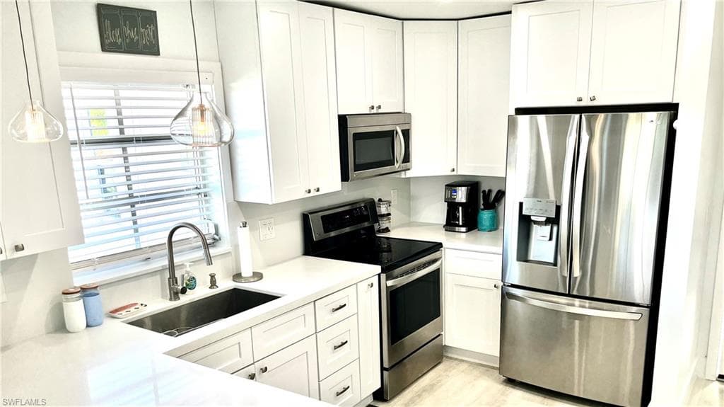 53 High Point CIR W 304 NAPLES, FL 34103