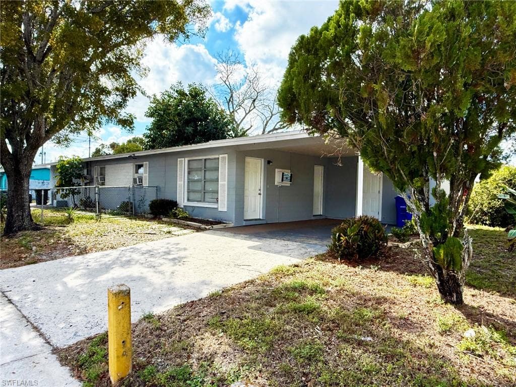 2996 Lafayette ST FORT MYERS, FL 33916