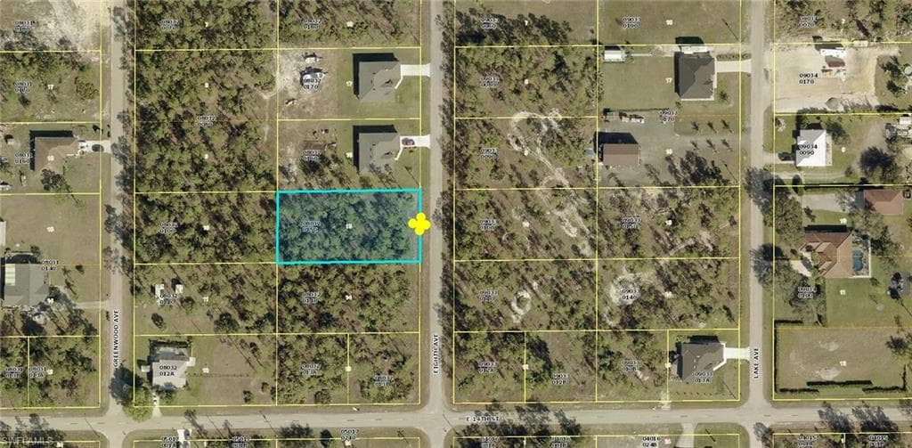 1405 8th AVE LEHIGH ACRES, FL 33972
