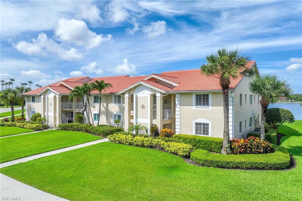 7784 Emerald CIR O-203 NAPLES, FL 34109