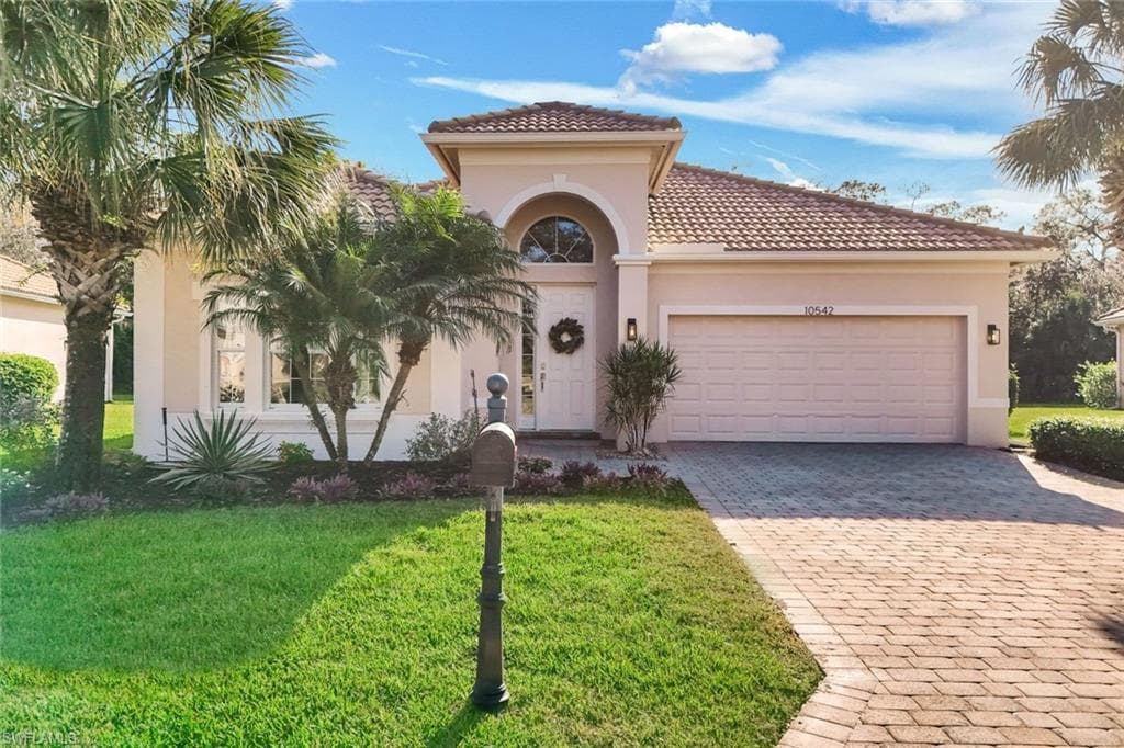10542 Yorkstone DR BONITA SPRINGS, FL 34135