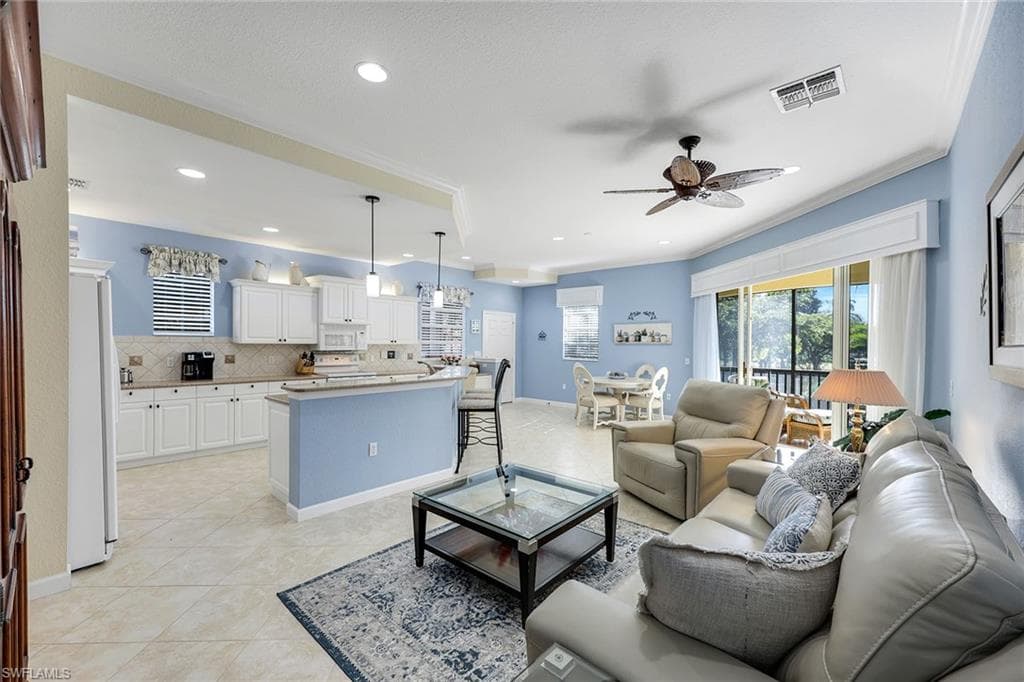 8532 Via Lungomare CIR 202 ESTERO, FL 33928