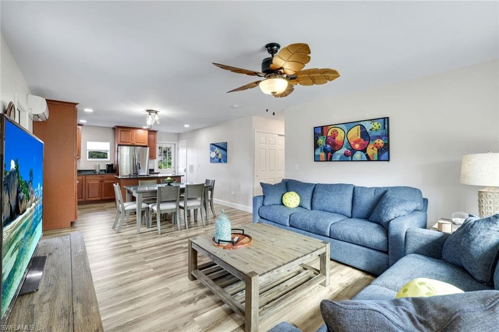 3561 Thomasson DR NAPLES, FL 34112