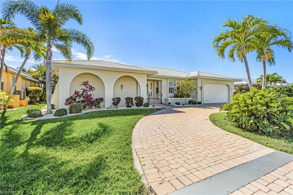 2085 El Cerito CT PUNTA GORDA, FL 33950