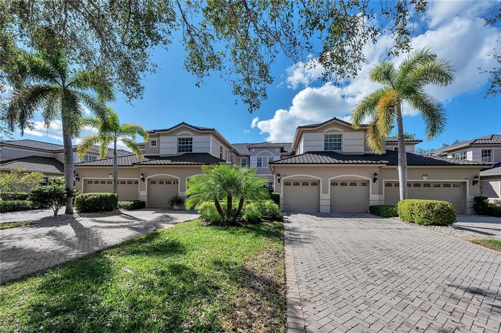 848 Regency Reserve CT 2 NAPLES, FL 34119