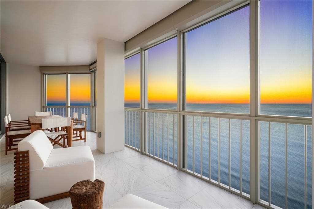 4951 Gulf Shore BLVD N PH-502 NAPLES, FL 34103