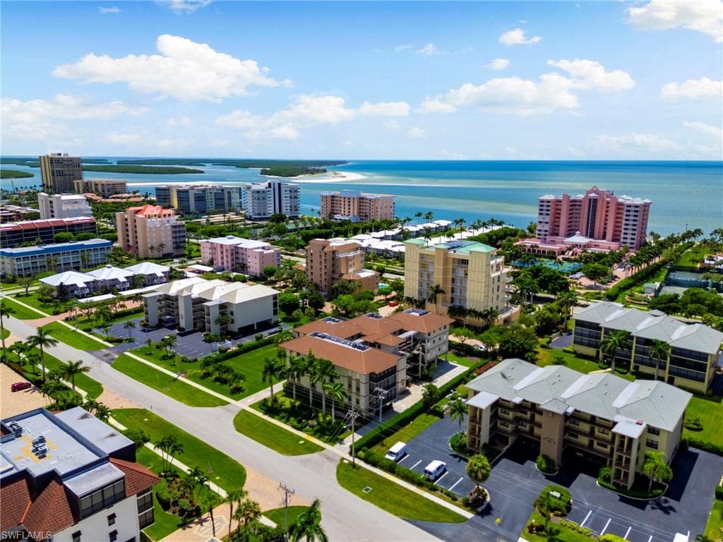 960 Swallow AVE 203 MARCO ISLAND, FL 34145