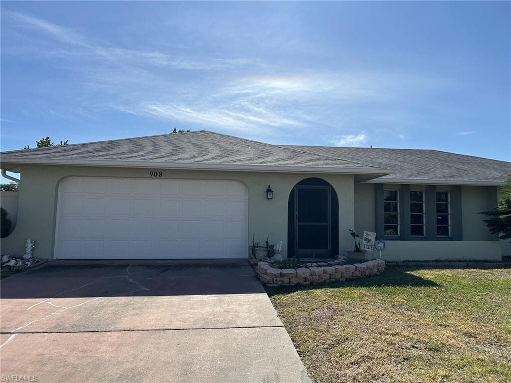 908 SE 19th ST CAPE CORAL, FL 33990