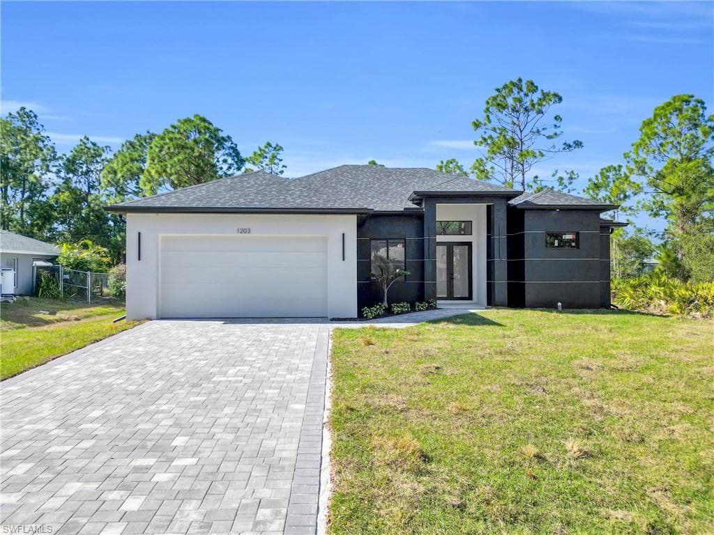 1203 Calvin AVE LEHIGH ACRES, FL 33972