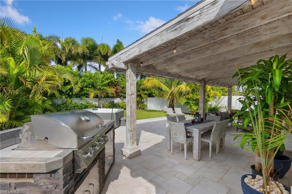 771 94th AVE N NAPLES, FL 34108