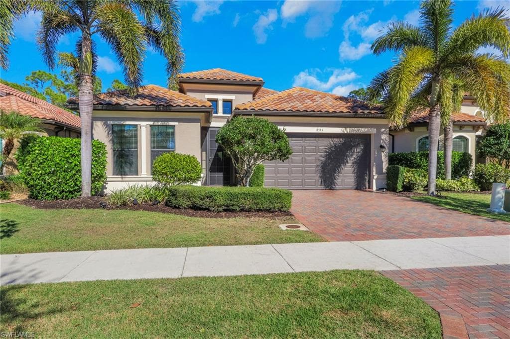 9333 Isla Bella Circle BONITA SPRINGS, FL 34135