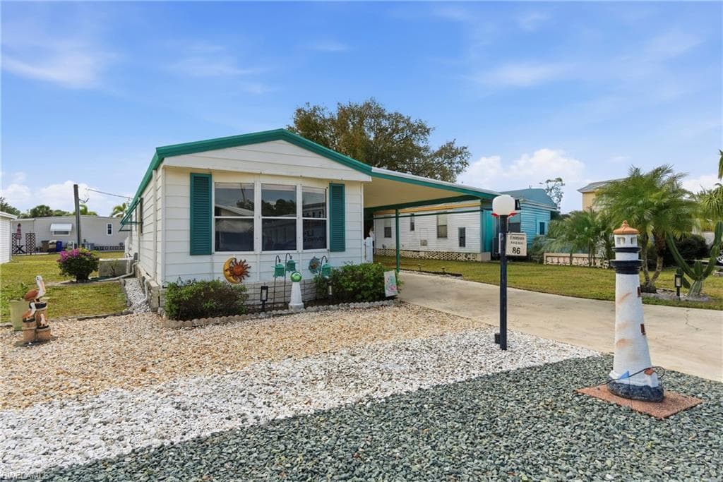 9838 Sugarberry WAY FORT MYERS, FL 33905