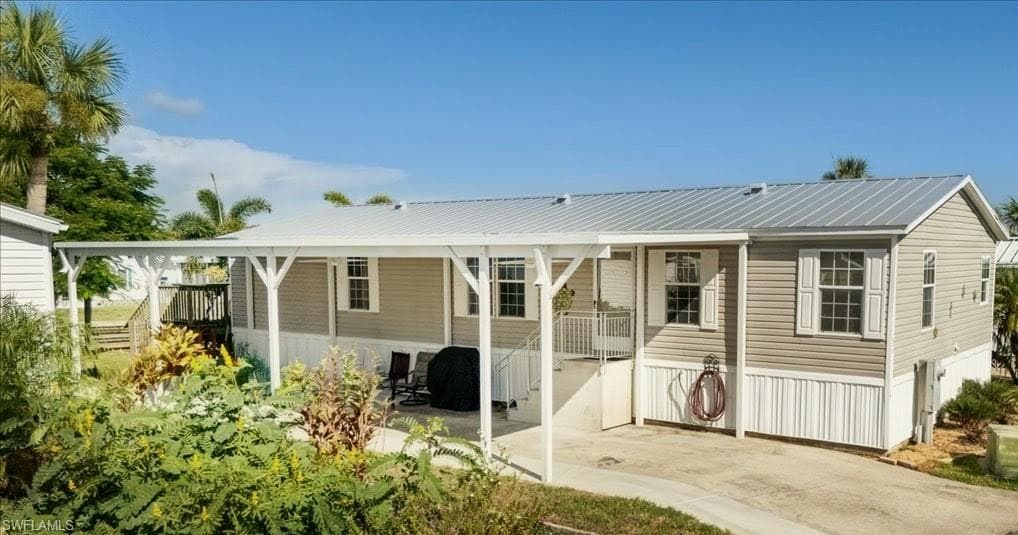 3127 Bayside PKWY PUNTA GORDA, FL 33982