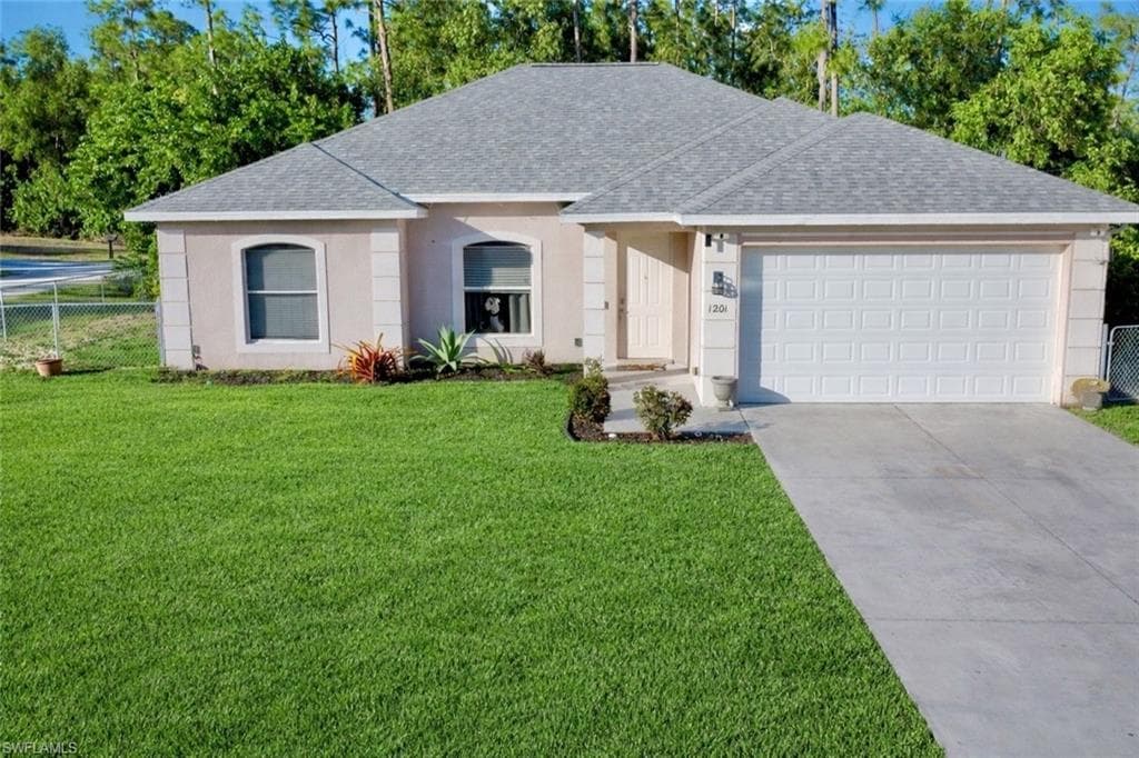 1201 E 13th ST LEHIGH ACRES, FL 33972