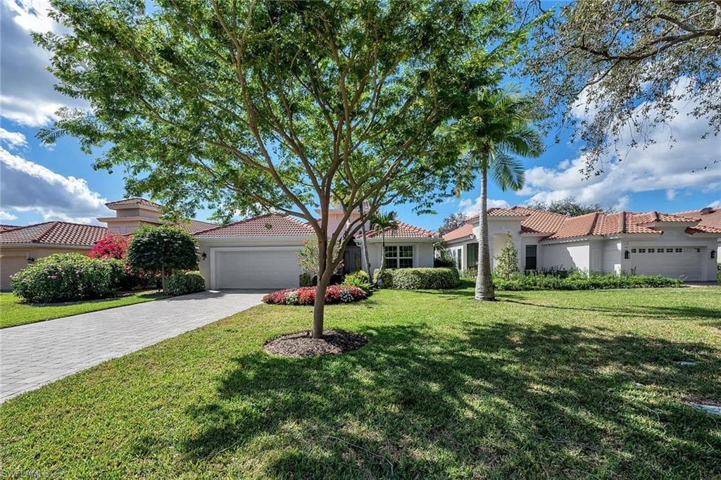 977 Tierra Lago WAY NAPLES, FL 34119