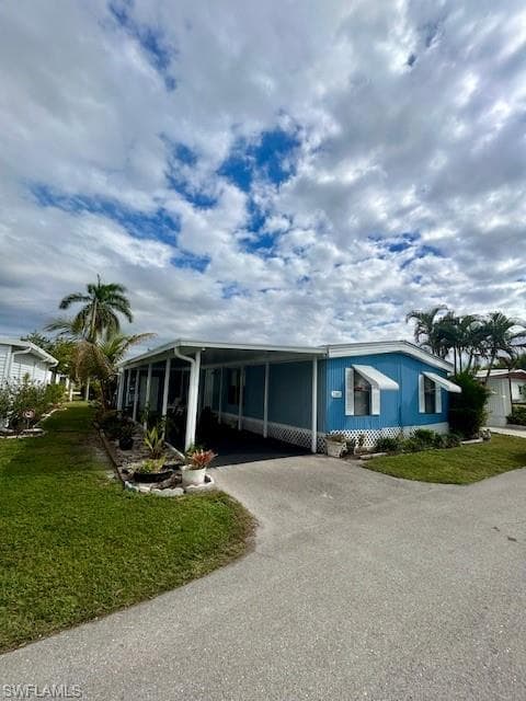 2105 Cypress CT NAPLES, FL 34110