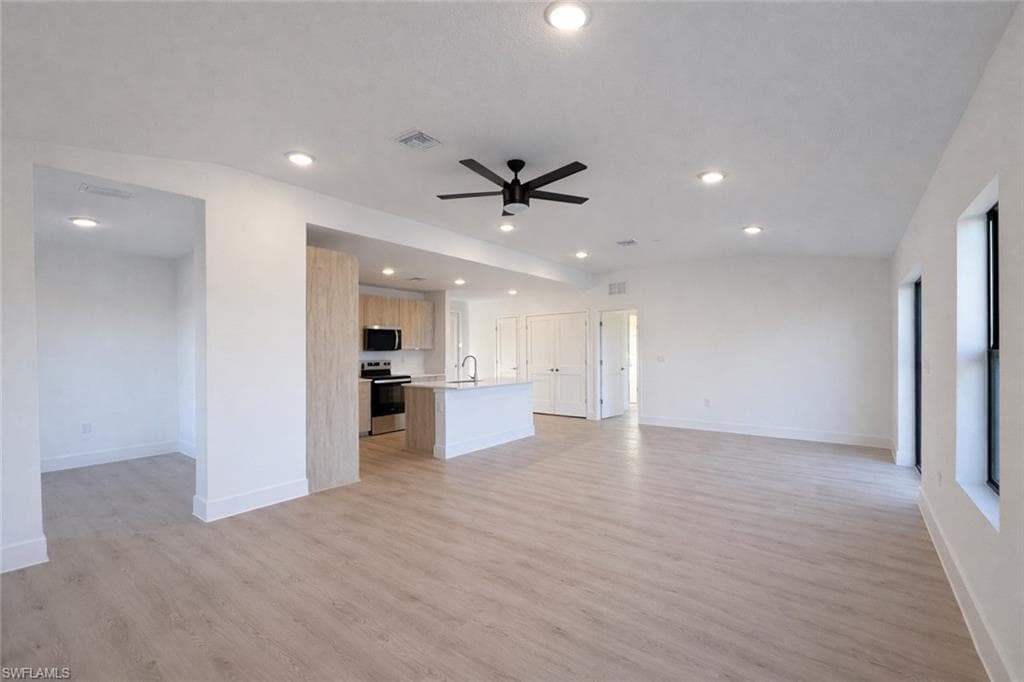 2812 23rd ST SW LEHIGH ACRES, FL 33976