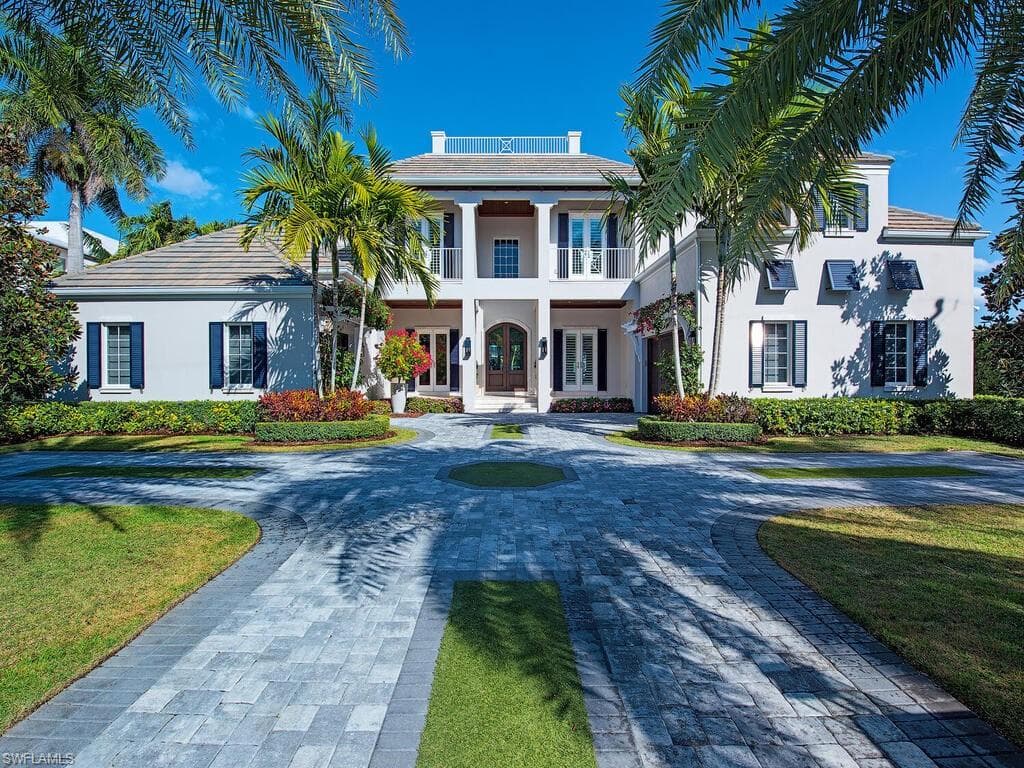 3243 Gin LN NAPLES, FL 34102