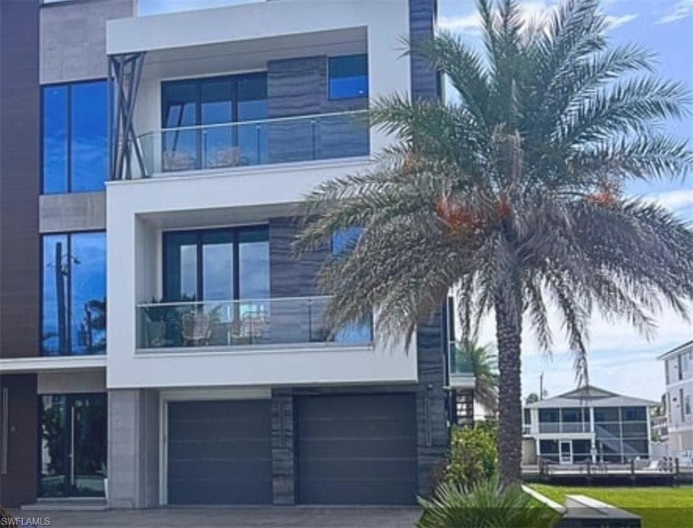 433 Palermo CIR FORT MYERS BEACH, FL 33931