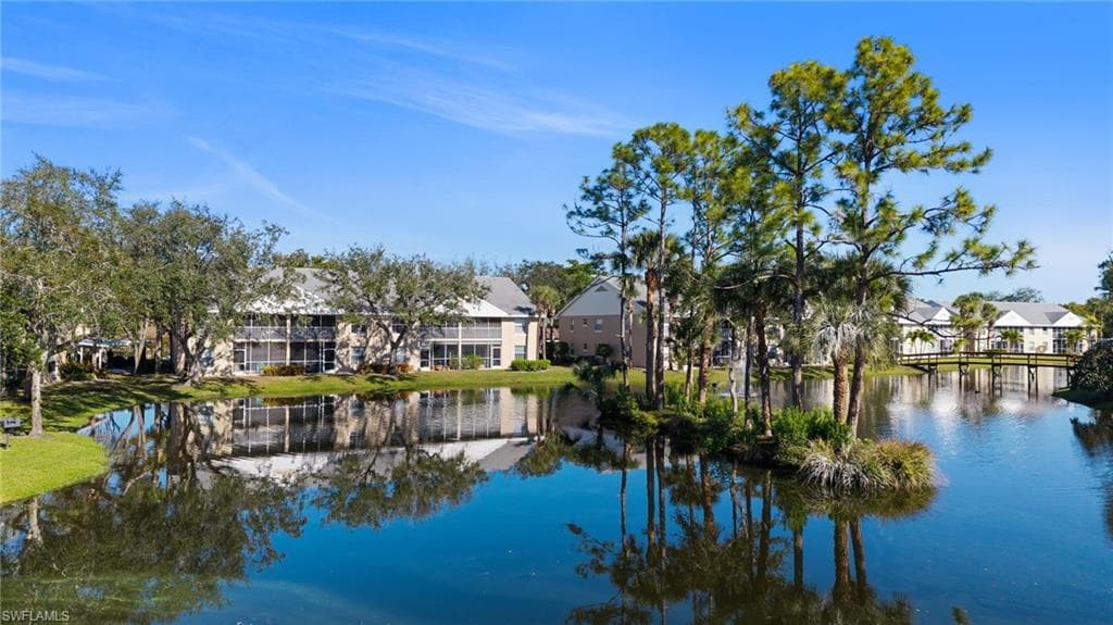 186 Pebble Shores DR 202 NAPLES, FL 34110