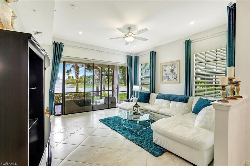 26135 Palace LN 102 BONITA SPRINGS, FL 34135