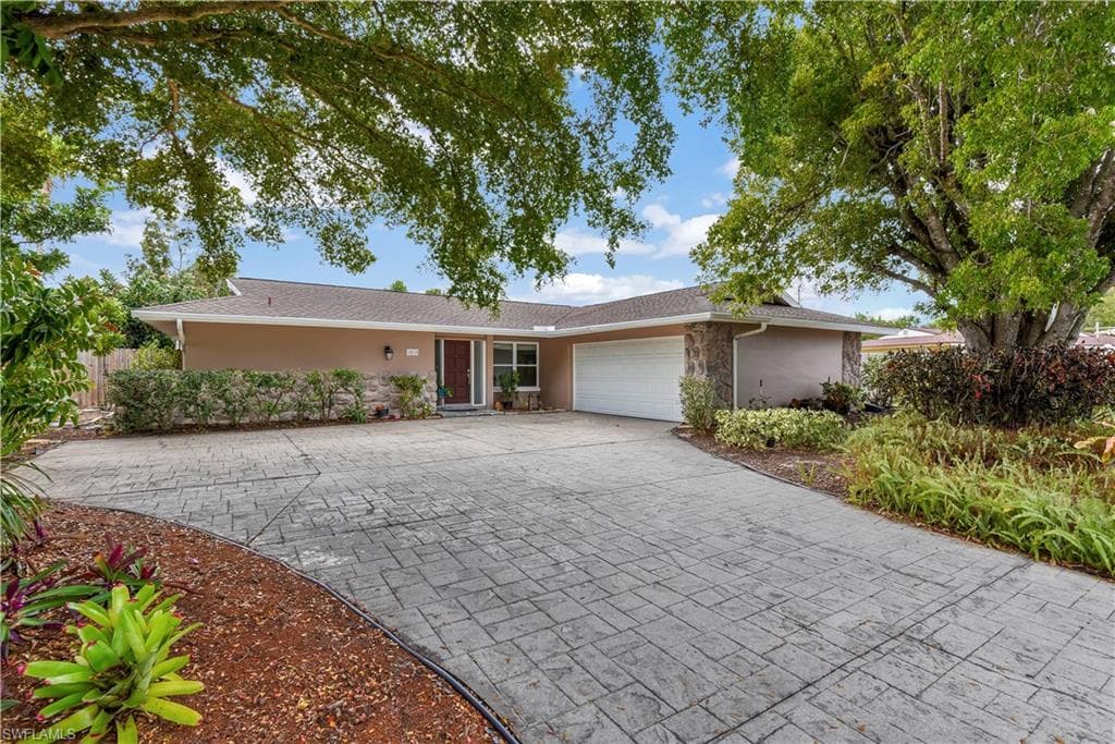 1016 Bayshore AVE FORT MYERS, FL 33919