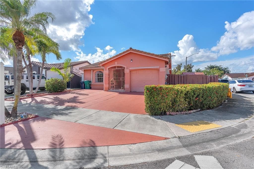 1002 SW 142nd CT MIAMI, FL 33184