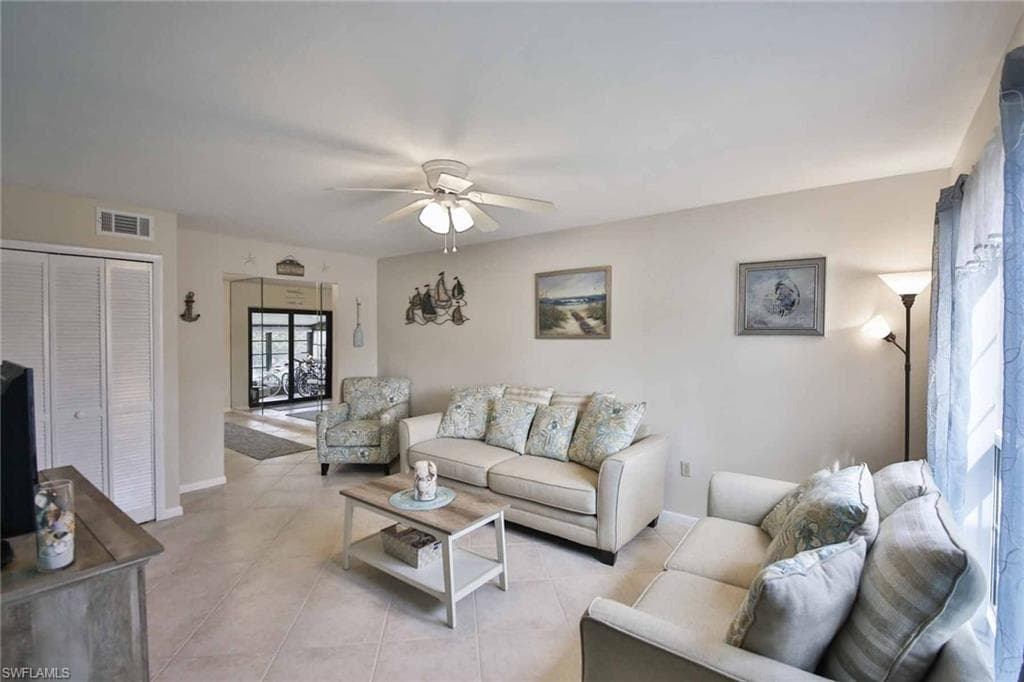 68 Marco Villas DR R-5 MARCO ISLAND, FL 34145
