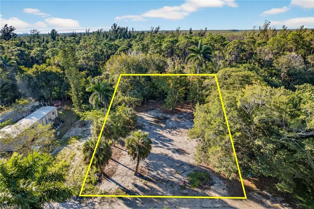 2596 Holly AVE NAPLES, FL 34112