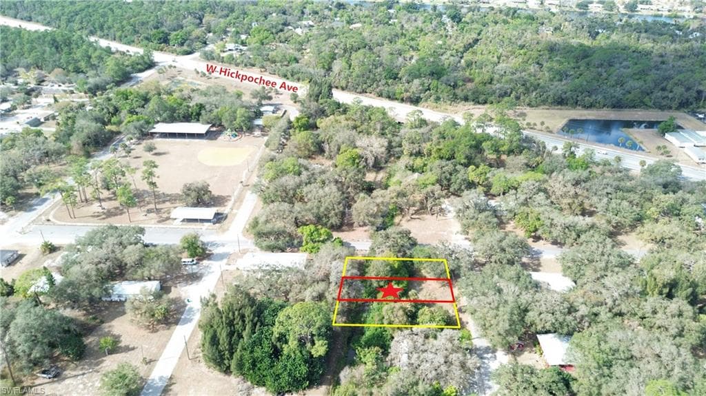 851 Caloosahatchee AVE LABELLE, FL 33935