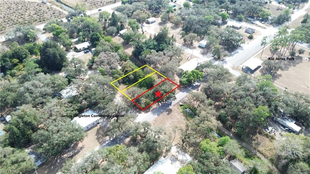 871 Caloosahatchee AVE LABELLE, FL 33935