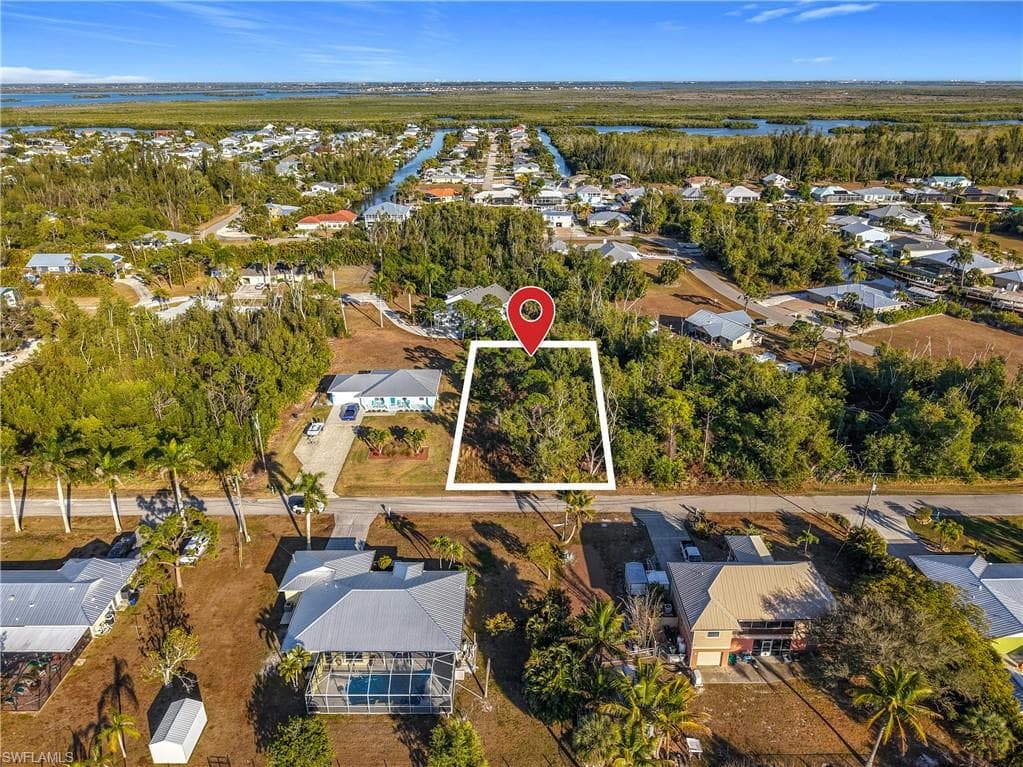 11638 Oakland DR BOKEELIA, FL 33922