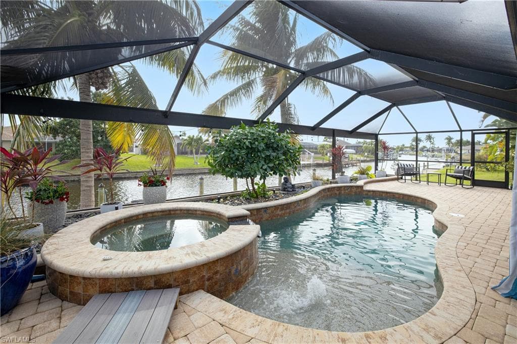 2274 SE 27th ST CAPE CORAL, FL 33904