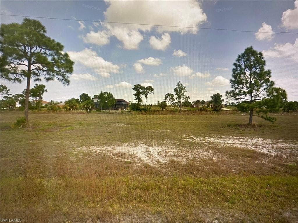 2901 NW 25th LN CAPE CORAL, FL 33993
