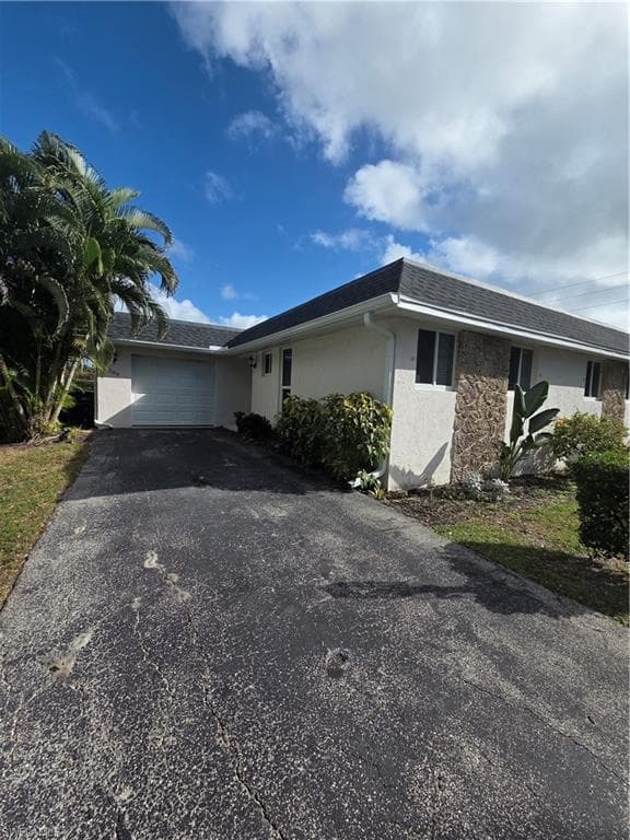 280 Lanchester CT 38 NAPLES, FL 34112