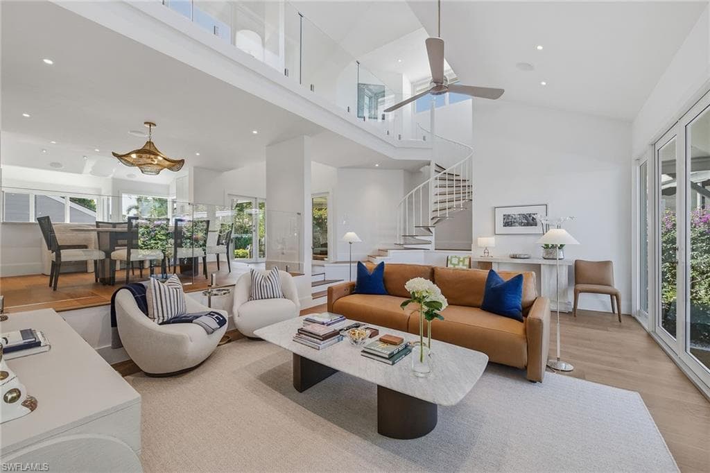 625 Bridgeway LN NAPLES, FL 34108