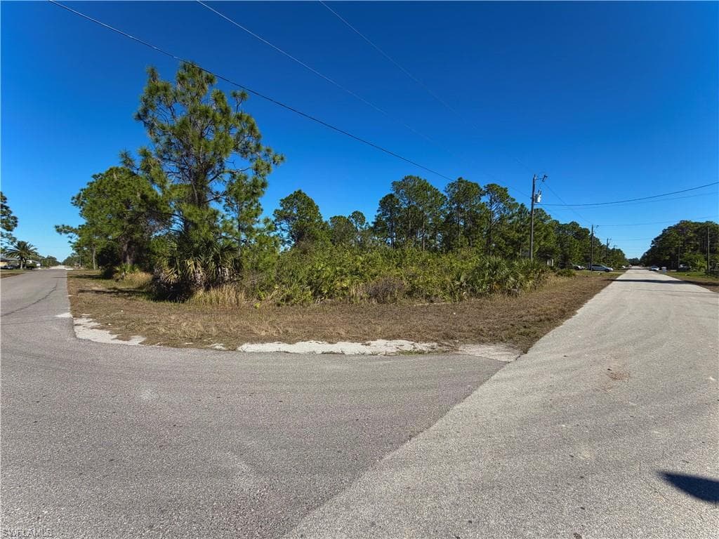2718 17th ST W LEHIGH ACRES, FL 33971