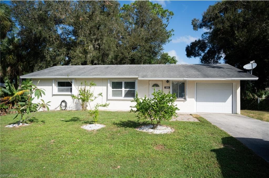 13914 Nassau ST FORT MYERS, FL 33905