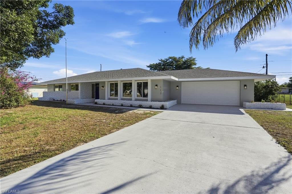 113 E Lake DR LEHIGH ACRES, FL 33936