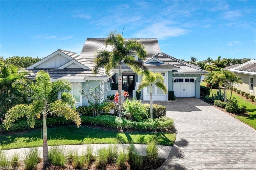 6072 Lucaya WAY NAPLES, FL 34113