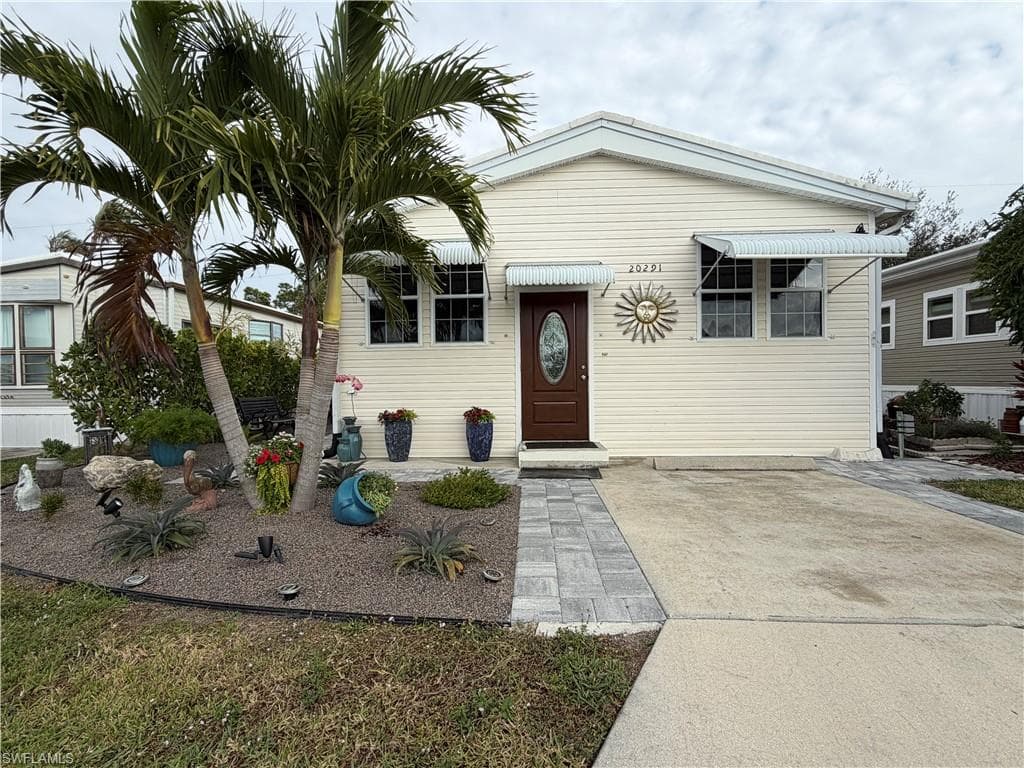 20291 Cumberland CT ESTERO, FL 33928