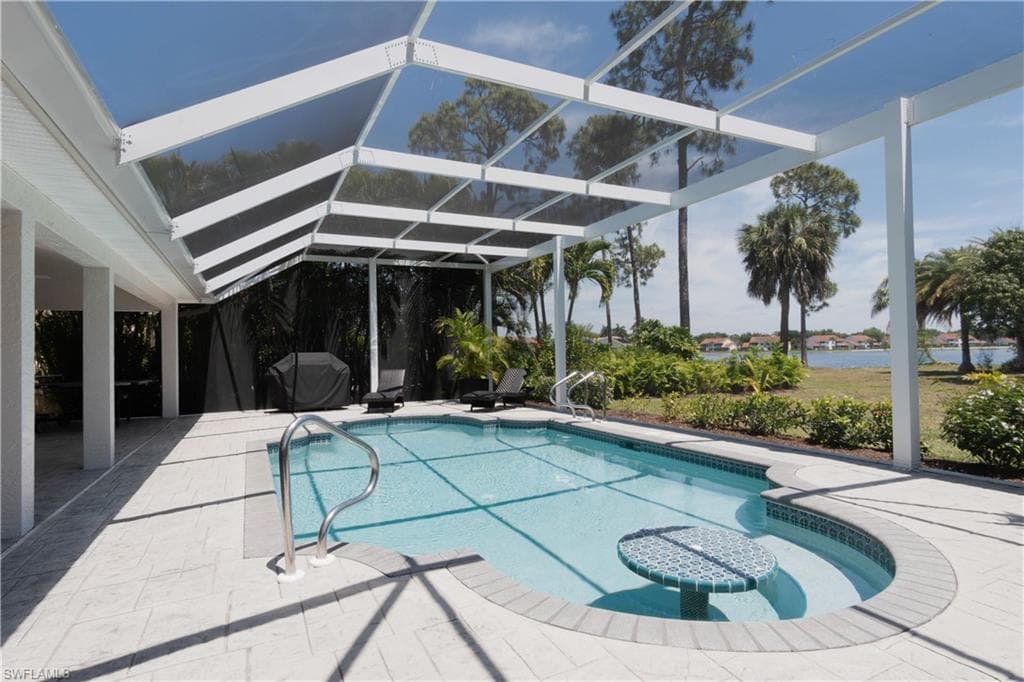 700 Lambton LN NAPLES, FL 34104