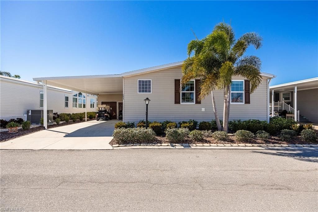 291 Boros DR NORTH FORT MYERS, FL 33903