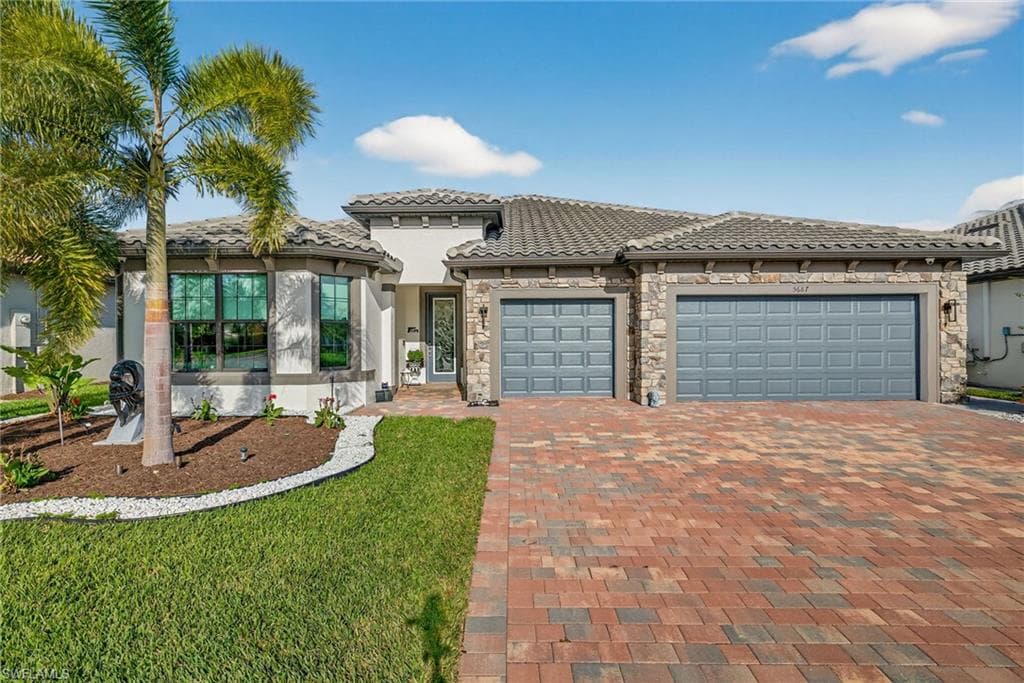 5687 Legendary LN AVE MARIA, FL 34142